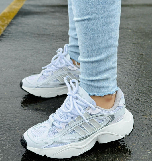 Tenis adidas OZMILLEN para Mujer con Envío Gratis